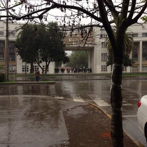 Foto tomada en Arco Universidad de Concepción  por Claudio L. el 10/19/2013