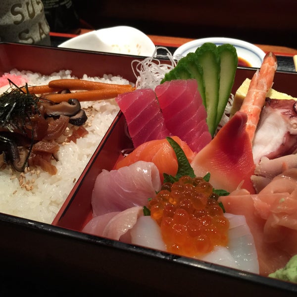 3/10/2015 tarihinde Ana H.ziyaretçi tarafından Sushi Sake'de çekilen fotoğraf