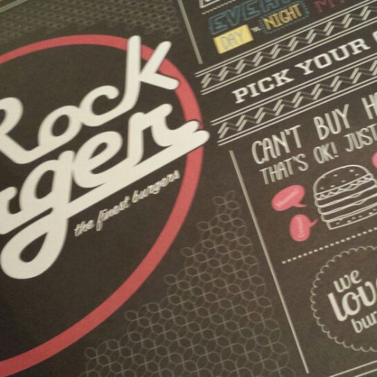 รูปภาพถ่ายที่ Rock Burger โดย André P. เมื่อ 7/11/2013