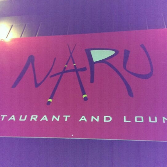 Снимок сделан в Naru Restaurant &amp; Lounge пользователем Gerard G. 4/8/2016