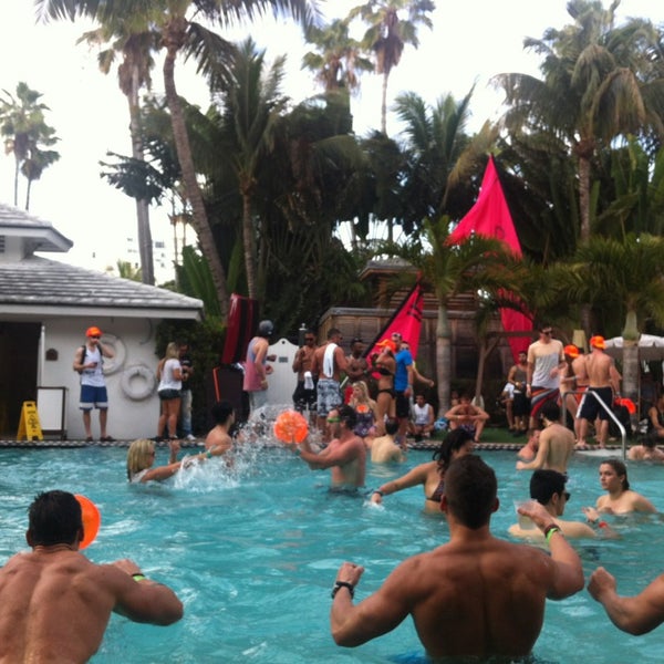 Photo taken at The Pool Parties at The Surfcomber by Andrey Kisa F. on 3/20/2013