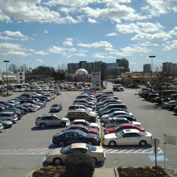 Montrose Crossing Shopping Center - 487 