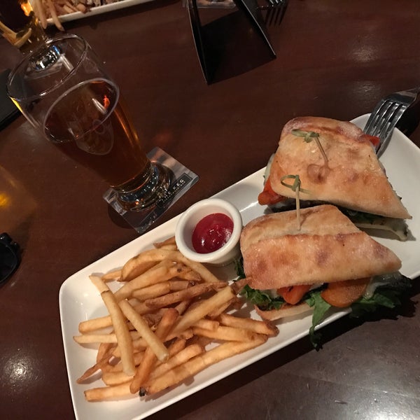 Photo taken at The Keg Steakhouse + Bar - Dunsmuir by Angel I. on 1/5/2017