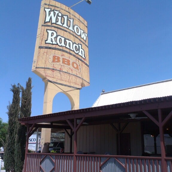 4/18/2014 tarihinde Kris D.ziyaretçi tarafından Willow Ranch'de çekilen fotoğraf