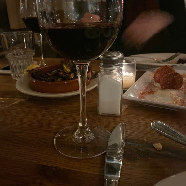 12/15/2019にRyan A.がBarcelona Wine Barで撮った写真