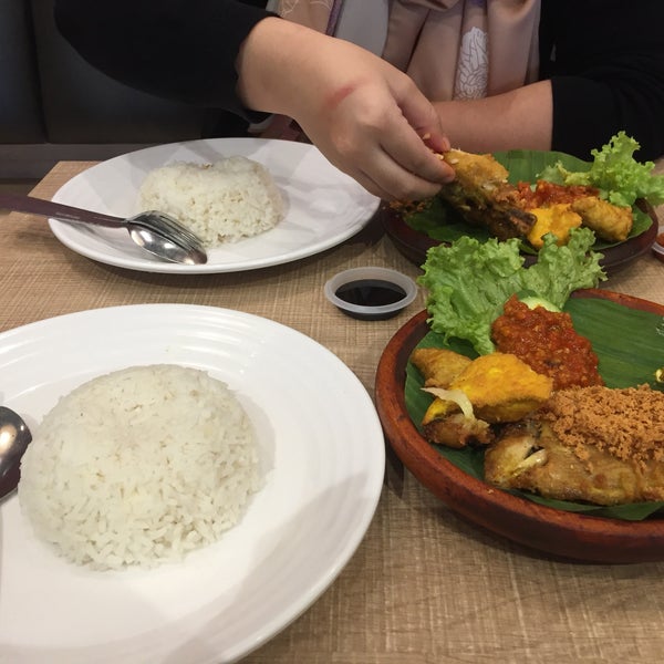 Photos At Dapur Penyet Asian Restaurant In Shah Alam Photo Taken At Dapur Penyet By Aben N On 12 4 2017