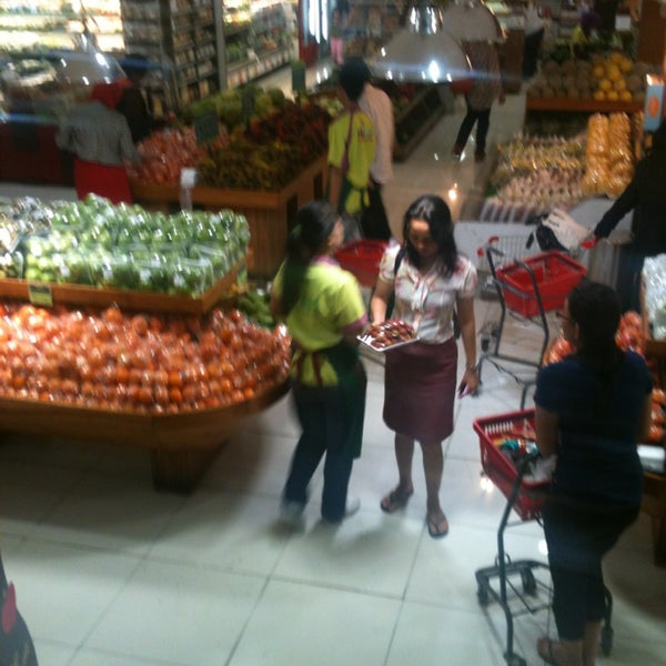 pasar barang antik jakarta barat Total Buah Segar Pasar Petani di Jakarta Selatan 