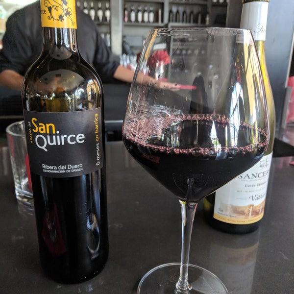 вино без фона. вино domaine montrose igp cotes de thongue merlot, 0. подогреватель для вина. вино varietal. вино ординарное вайндей руж красное полусладкое.