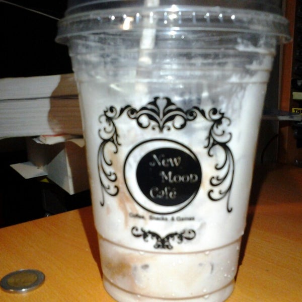 Foto tirada no(a) New Moon Café por Emito em 9/4/2013