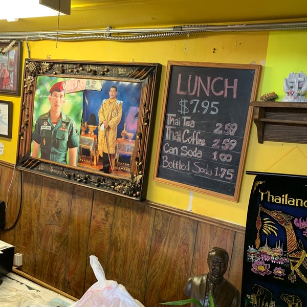 รูปภาพถ่ายที่ Geang&#39;s Restaurant โดย Jason P. เมื่อ 5/6/2019