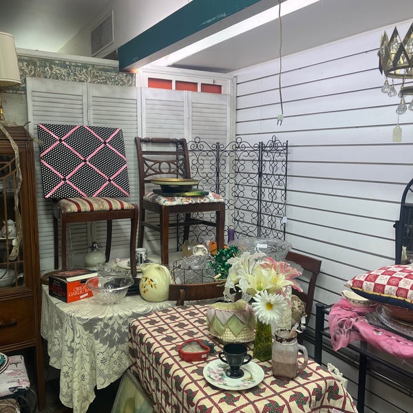 Mission Galleria Antique Store in Mission Inn Historic District