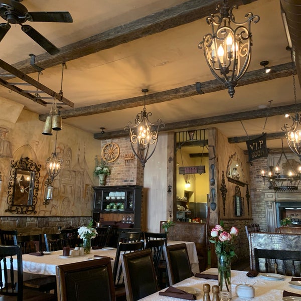 Foto tirada no(a) Staropolska Restaurant por Annie K. em 2/22/2019