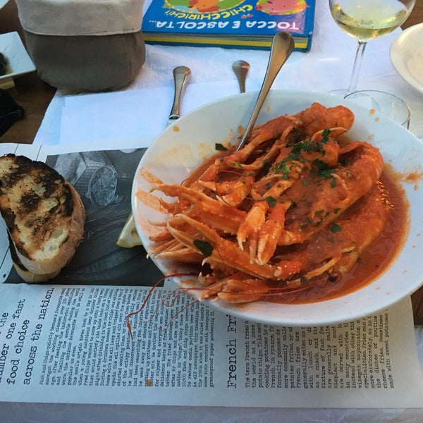8/17/2016 tarihinde Francesco T.ziyaretçi tarafından Restaurant Mediteran'de çekilen fotoğraf
