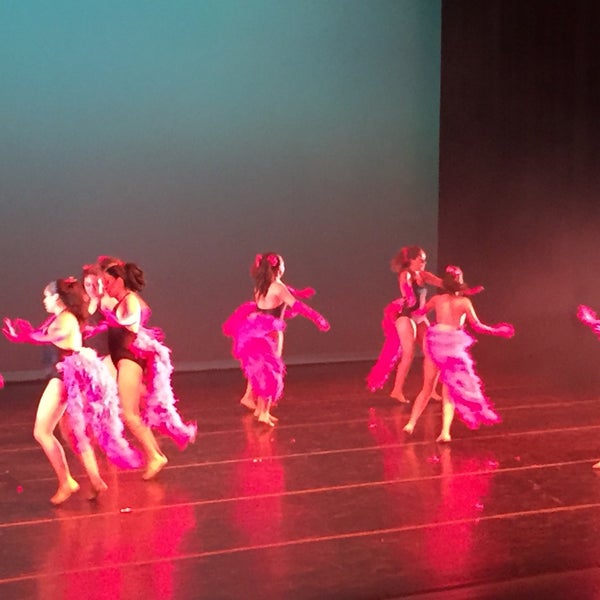 Foto scattata a Sala Miguel Covarrubias, Danza UNAM da Monse G. il 7/2/2016