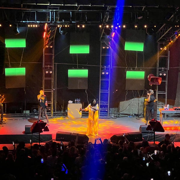 Mono holl tbilisi. моно холл. Mono hall tbilisi. моно холл. Centre hall шмитовский проезд.