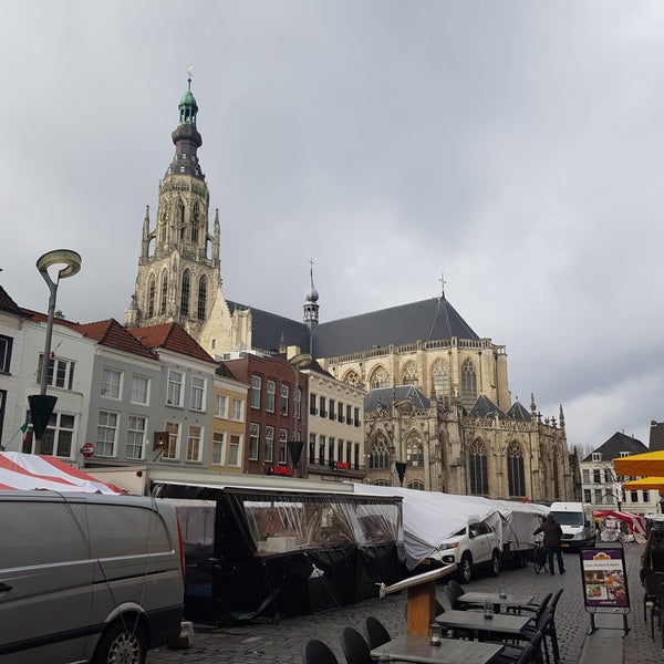 Foto tomada en Grote Markt  por Jenda el 1/19/2018