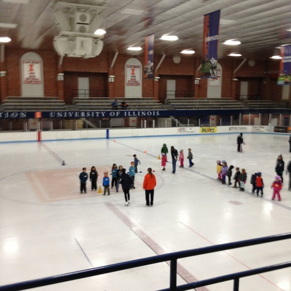 Photo prise au UI Ice Arena par Gigi le2/19/2013