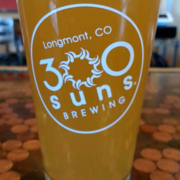 Photo taken at 300 Suns Brewing by Carolyn Y. on 7/16/2018
