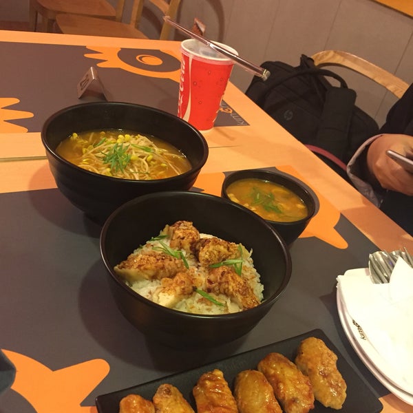 king namul noodles tasted like instant noodles which I didn't mind personally. Garlic fried rice was perfect. I don't have much experience with kimchi but i loved the soup. Chicken wings were terrible