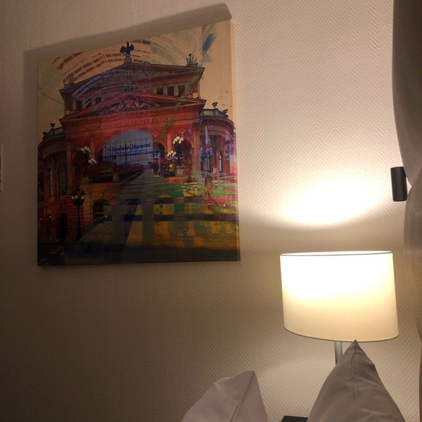 รูปภาพถ่ายที่ Frankfurt Marriott Hotel โดย Mohammed 8. เมื่อ 8/14/2019