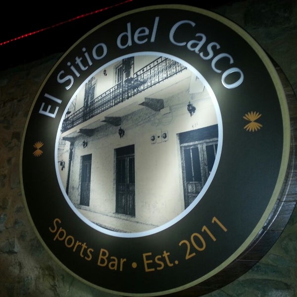 รูปภาพถ่ายที่ El Sitio del Casco โดย Chris F. เมื่อ 3/17/2013