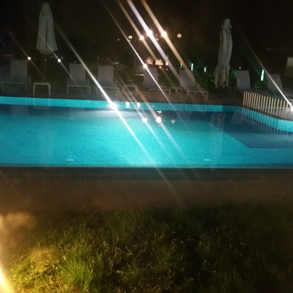 Photo taken at Hotel Zeytin Bahçesi by Erol B. on 4/29/2018