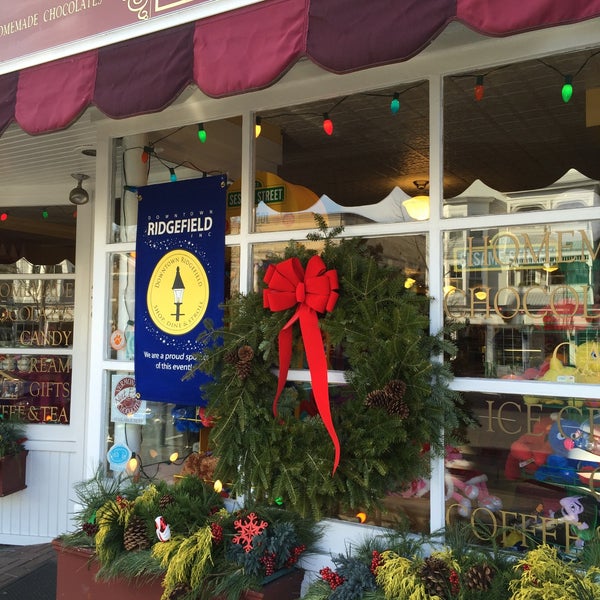 12/10/2015 tarihinde Monica F.ziyaretçi tarafından Deborah Ann&#39;s Sweet Shoppe'de çekilen fotoğraf