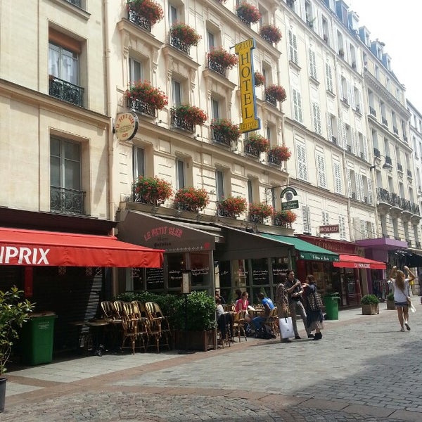 Das Foto wurde bei Grand Hôtel Lévêque von Kailee D. am 7/1/2013 aufgenommen