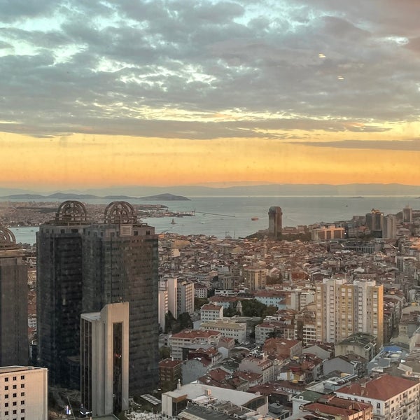 Снимок сделан в Istanbul Marriott Hotel пользователем Athari . 10/3/2022