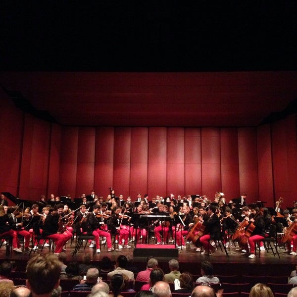 Foto tomada en Performing Arts Center, Purchase College  por Cesar R. el 7/20/2014