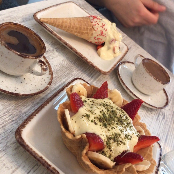 Photo taken at The Cups No.4 by Merve T. on 4/19/2019
