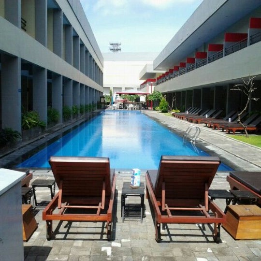 Снимок сделан в Kuta Station Hotel &amp; Spa пользователем iam l. 9/25/2012