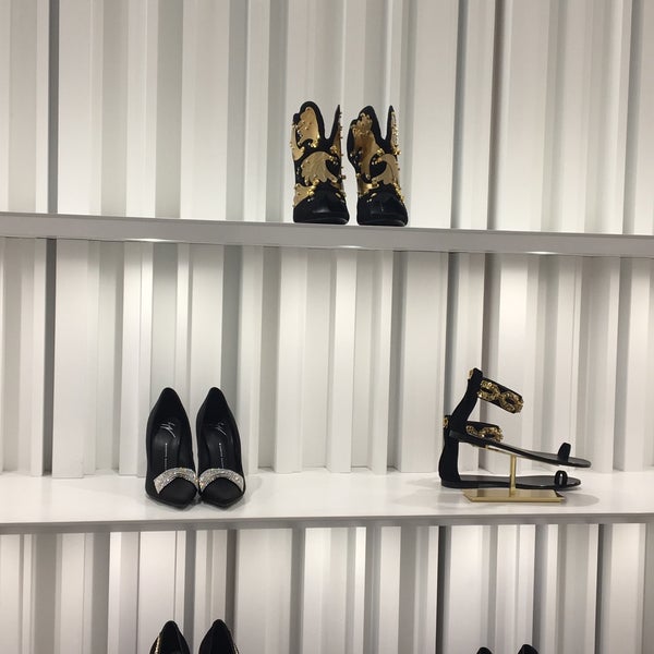 giuseppe zanotti pavilion