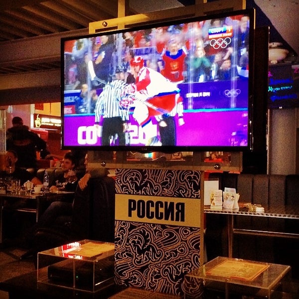 2/19/2014 tarihinde Sergey L.ziyaretçi tarafından Спорт-бар'de çekilen fotoğraf