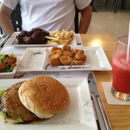 10/15/2012에 Alejandra님이 La Chapelle food &amp; drinks에서 찍은 사진