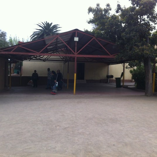 Colegio Quinto Centenario Cordillera La Florida 1 tip