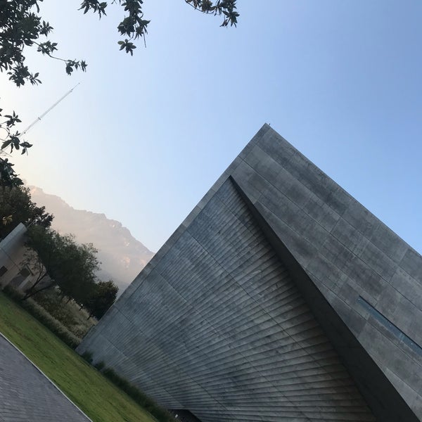 Снимок сделан в Universidad de Monterrey (UDEM) пользователем Rixio P. 8/9/2019