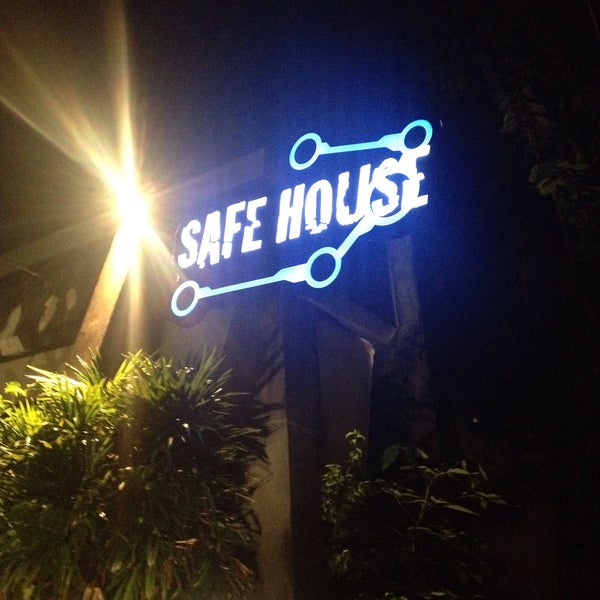 Photo taken at Safe House (Plan B) Club by Golf Z. on 11/28/2015