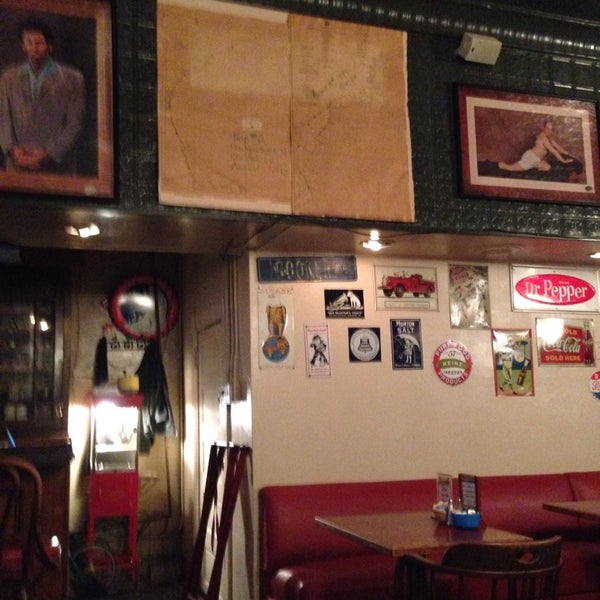 รูปภาพถ่ายที่ Scranton&#39;s Restaurant and Catering โดย Joan B. เมื่อ 11/13/2014