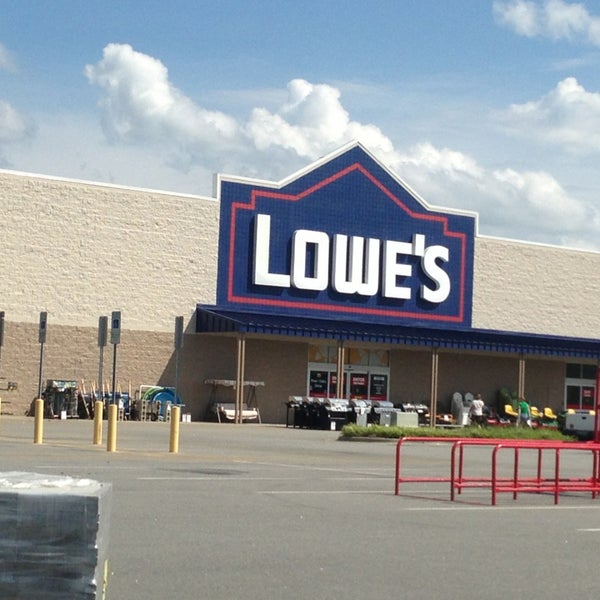 lowes 10th street