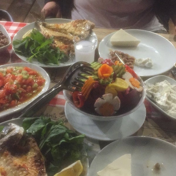 Photo taken at Sahil Balık Restaurant by K .. on 8/29/2017