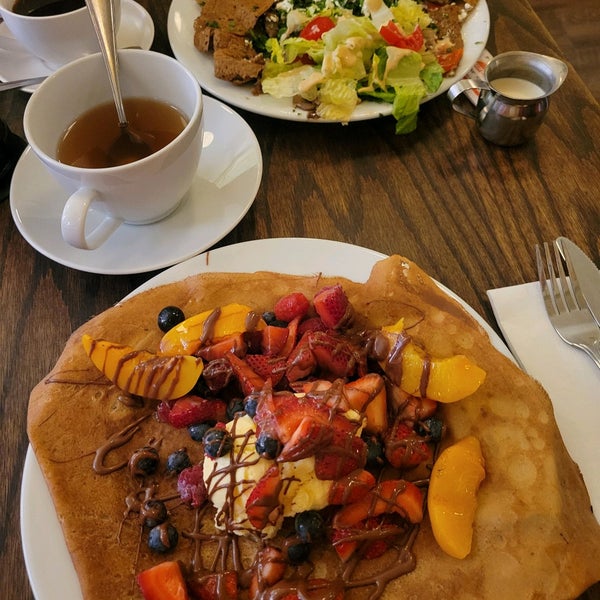 Foto scattata a Paris Crepes Cafe da Salmon il 5/21/2022