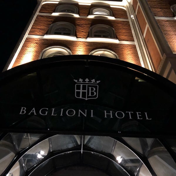 Photo taken at Baglioni Hotel by Abdulaziz ..! on 9/19/2019