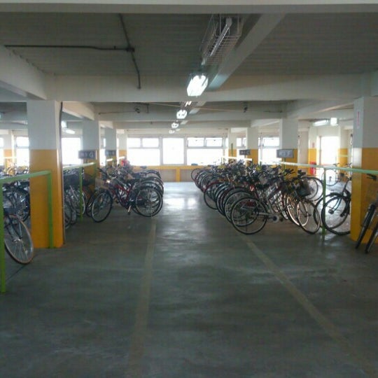 Fotos en 八王子駅北口東自転車駐車場 - 64 visitantes
