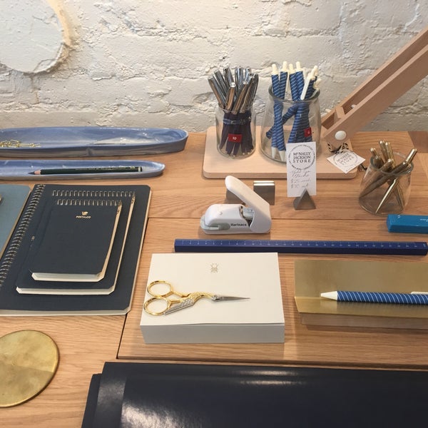 Fotos bei McNally Jackson Store Goods For The Study Schreibwarenladen in NoLita