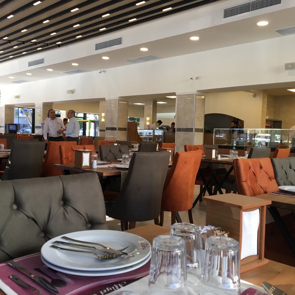 11/21/2017 tarihinde Slçk U.ziyaretçi tarafından Divan-ı Sofra Restaurant'de çekilen fotoğraf
