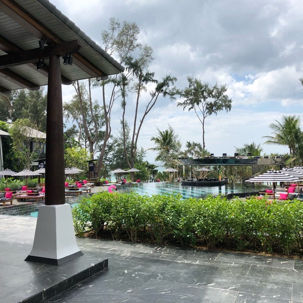 Photo prise au Baba Beach Club Phuket Luxury Hotel par Rita C. le12/2/2017