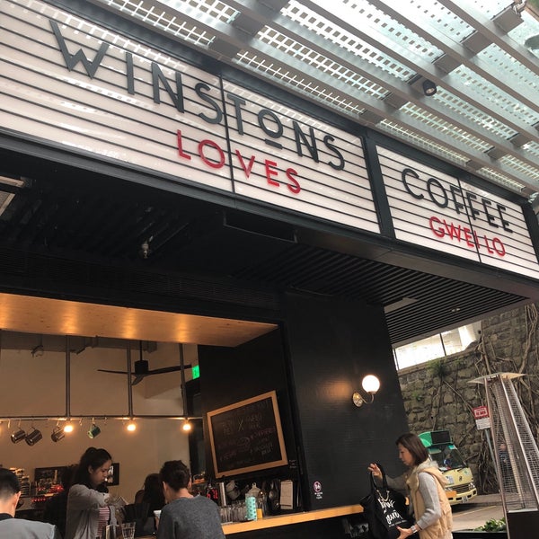 Foto diambil di Winstons Coffee oleh Rita C. pada 12/16/2018