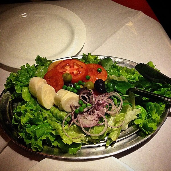 Foto diambil di Restaurante Dona Eva oleh Rafael S. pada 8/3/2014