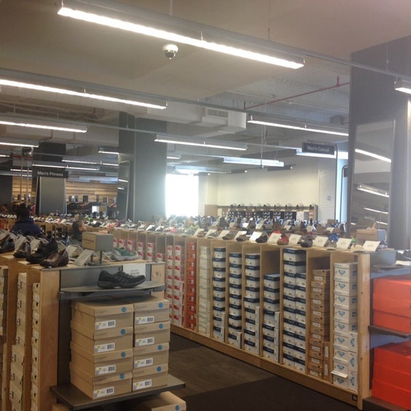 dsw on 125th street